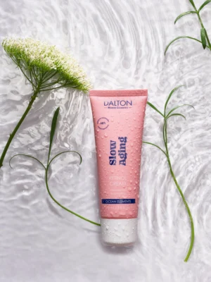 produs cremă cu retinol slow aging cosmetice marine dalton ocean elements